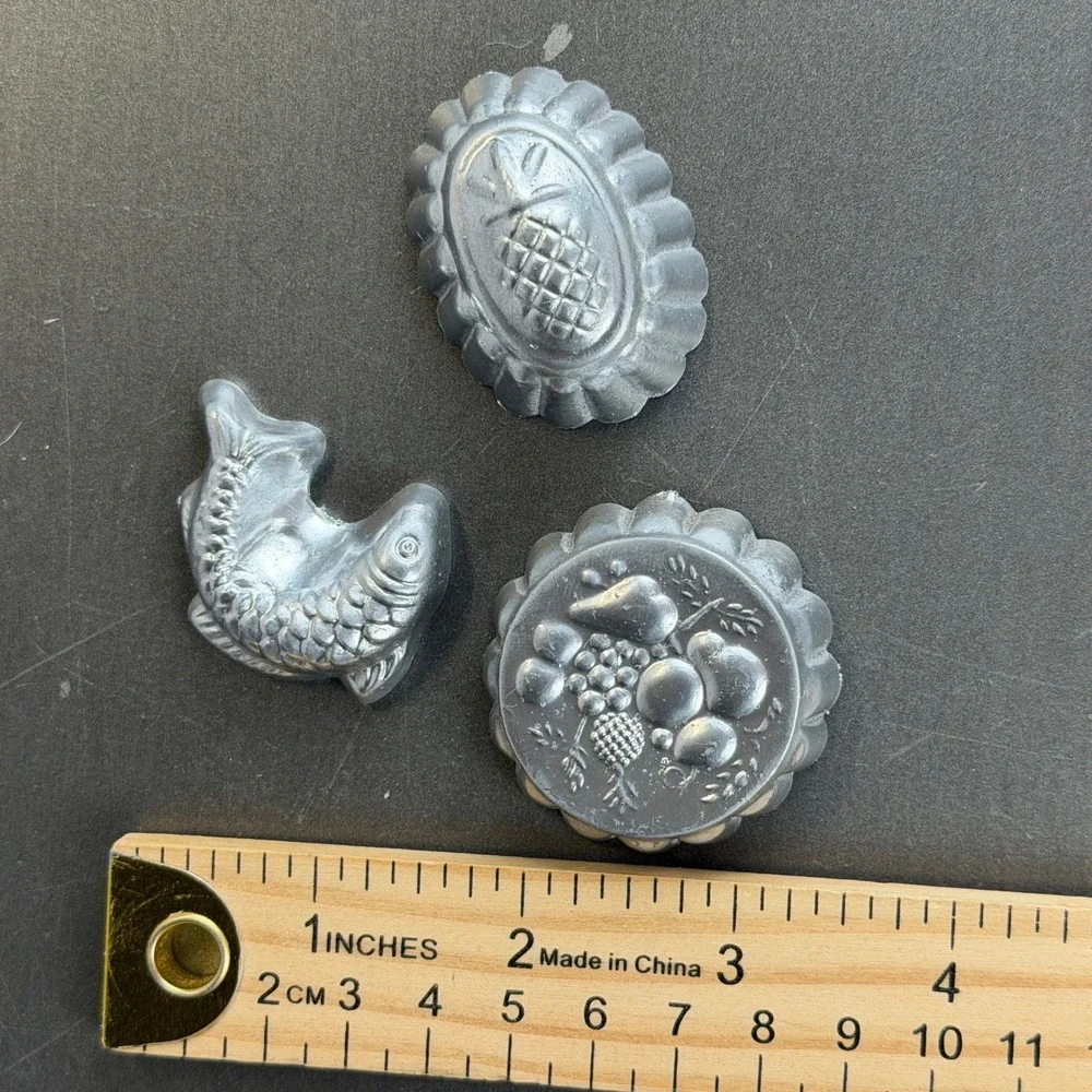 Vintage Jello Mold magnets Food Molds Set of 3 Fish Pineapple Fruit Silver Decor